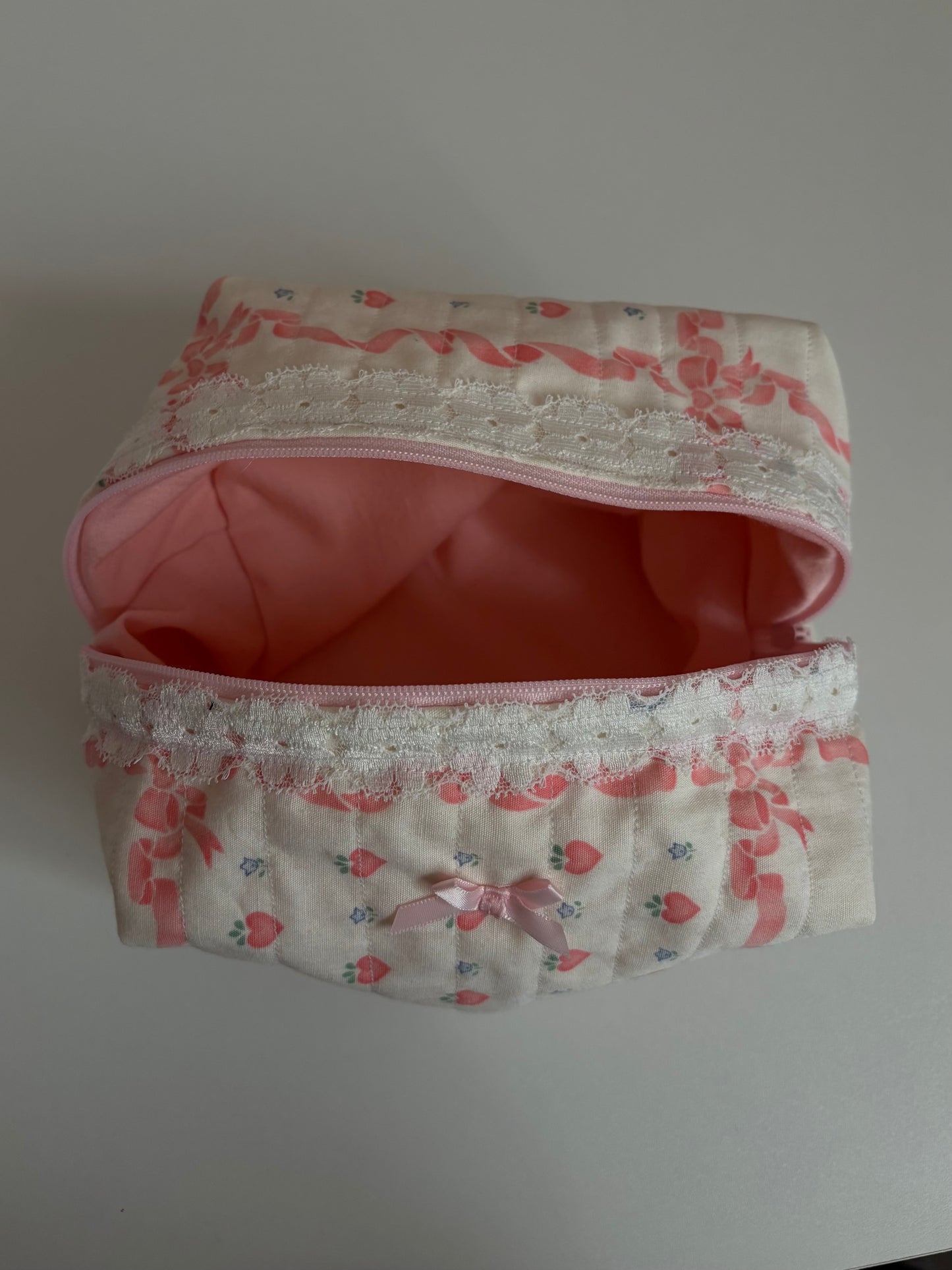 teddy kiss makeup bag