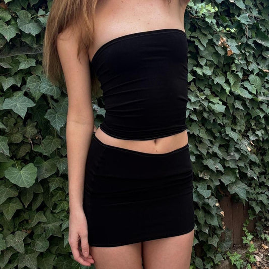 🎀introducing the black crop tube top & mini skirt set🎀